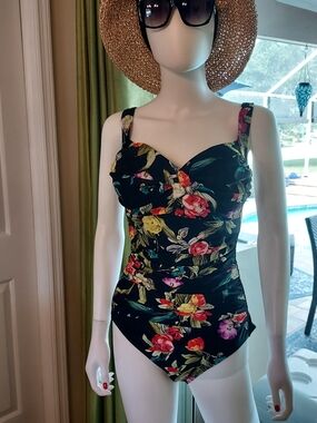 SwimSuits 4 All:  One-Piece Swimsuit w Built-in Bra & Rushing  Panel. 16 NWOT